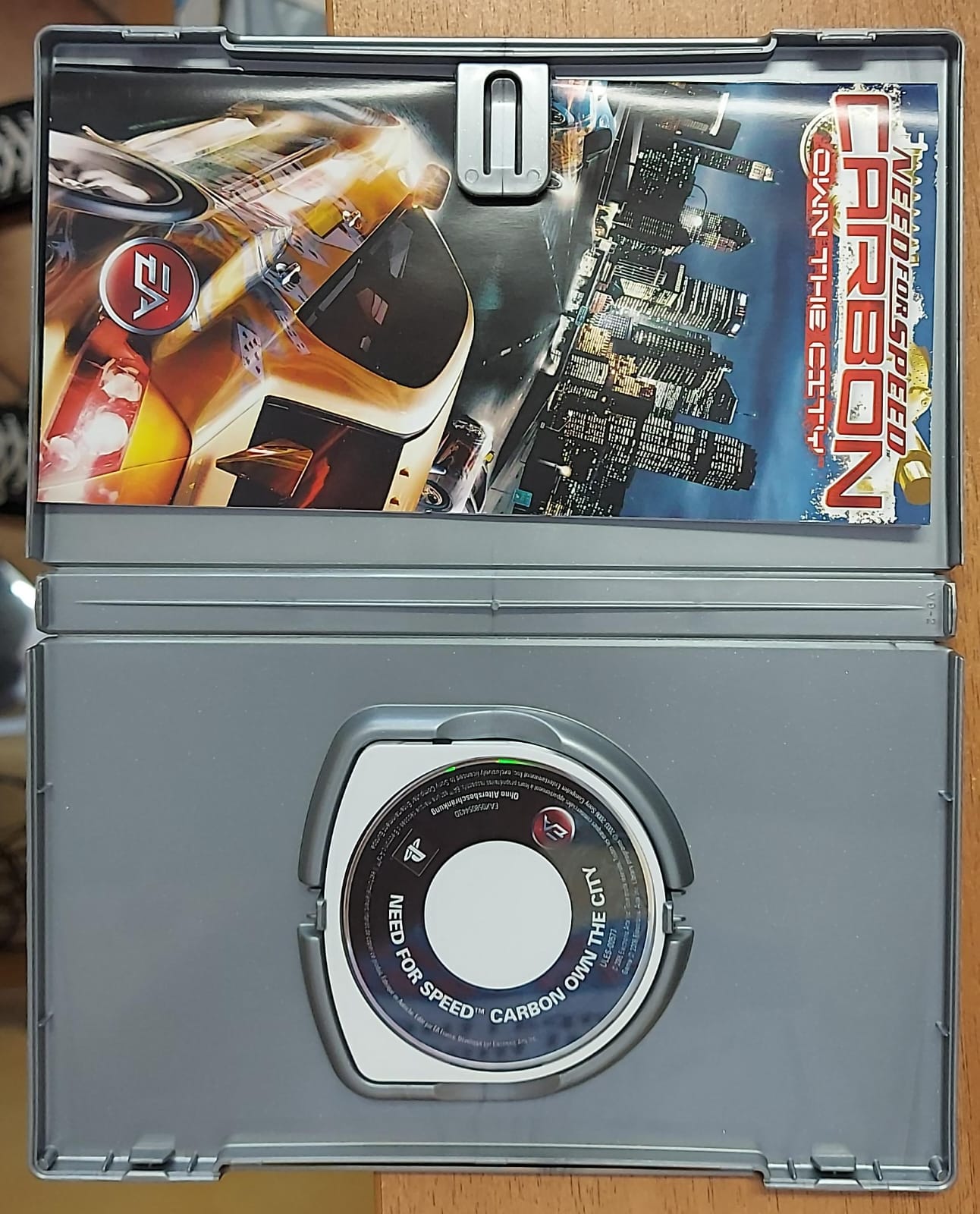 NEED FOR SPEED CARBON OWN THE CITY - PLATINUM