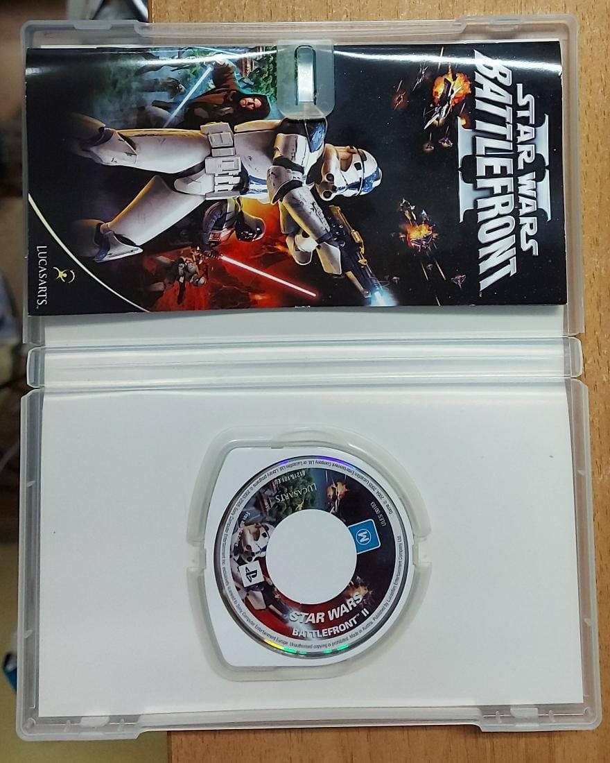 STAR WARS BATTLEFRONT 2 - PSP ESSENTIALS