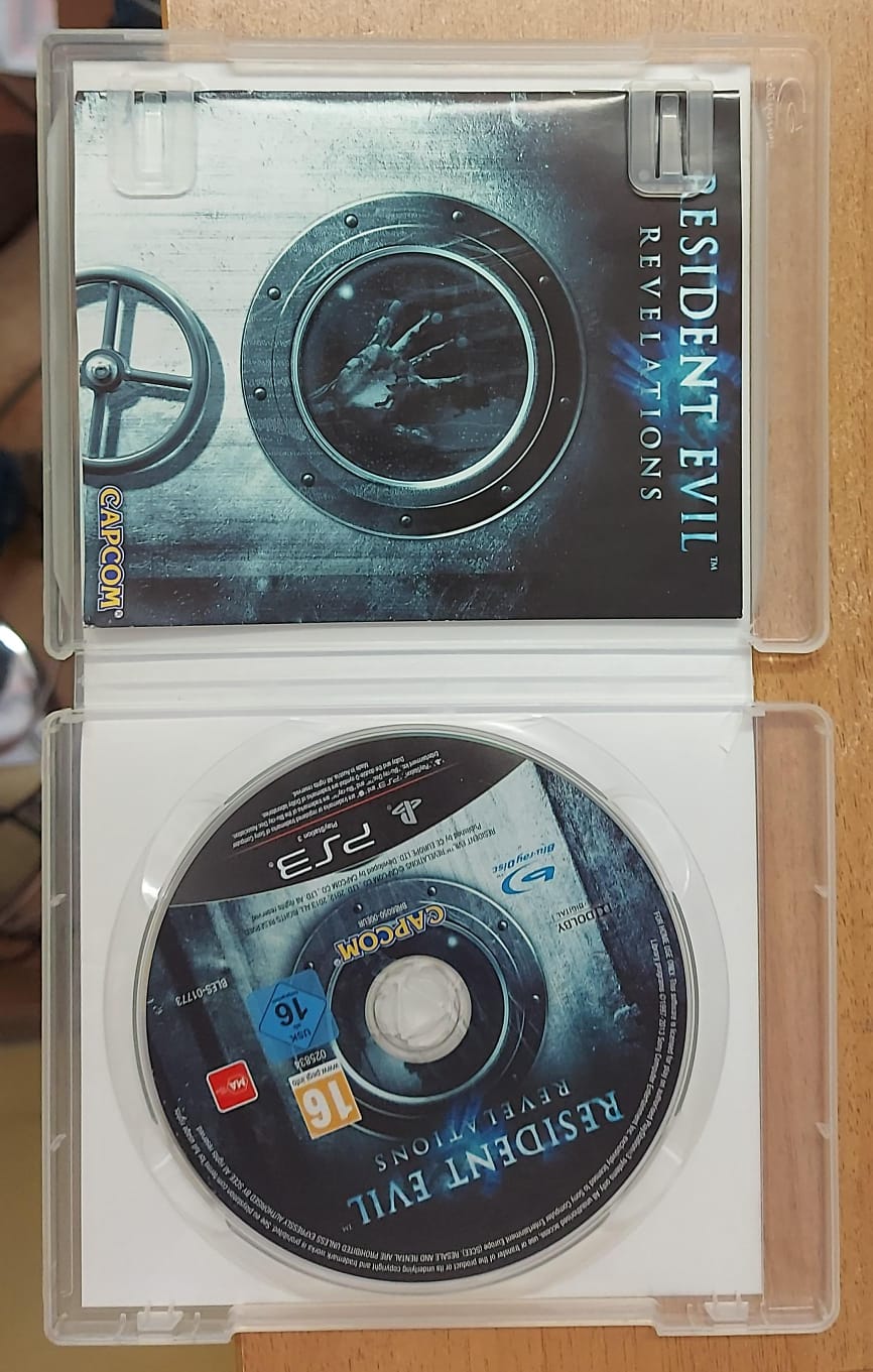 RESIDENT EVIL REVELATIONS