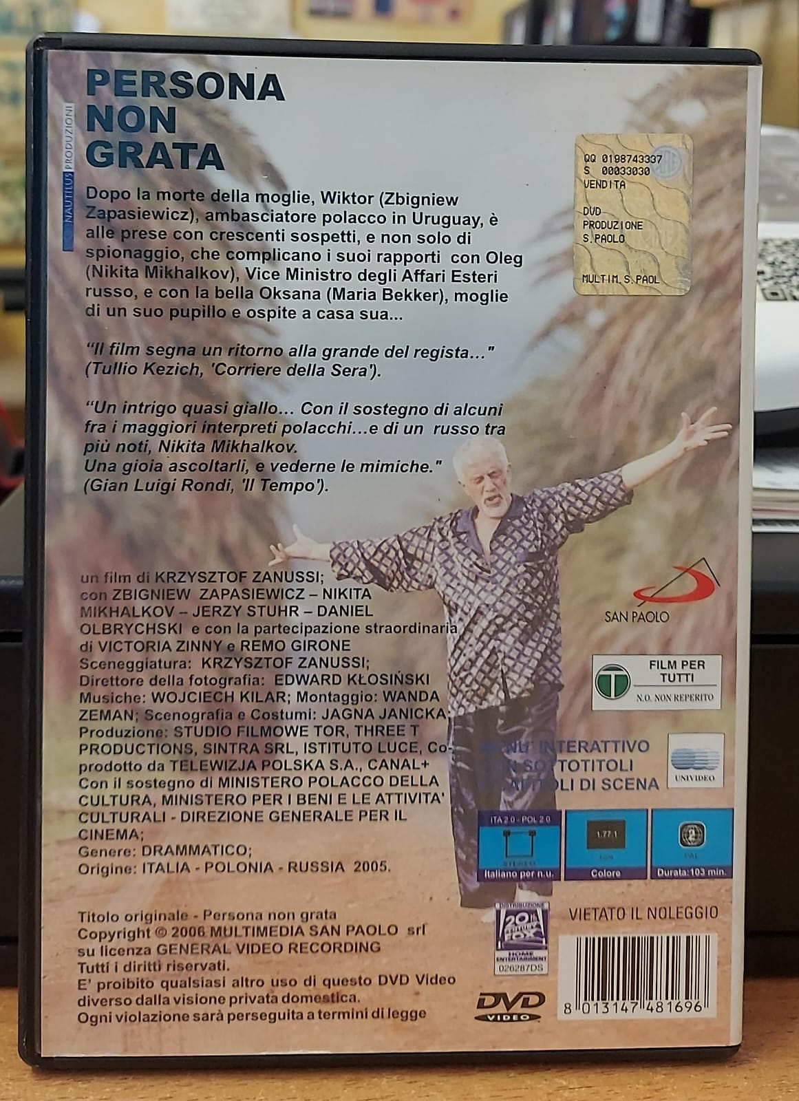 PERSONA NON GRATA