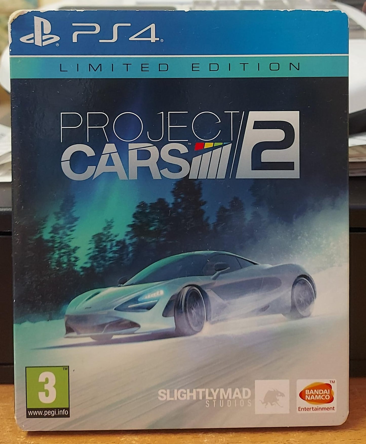 PROJECT CARS 2 LIMITED EDITION CON STEELBOOK E ADESIVI