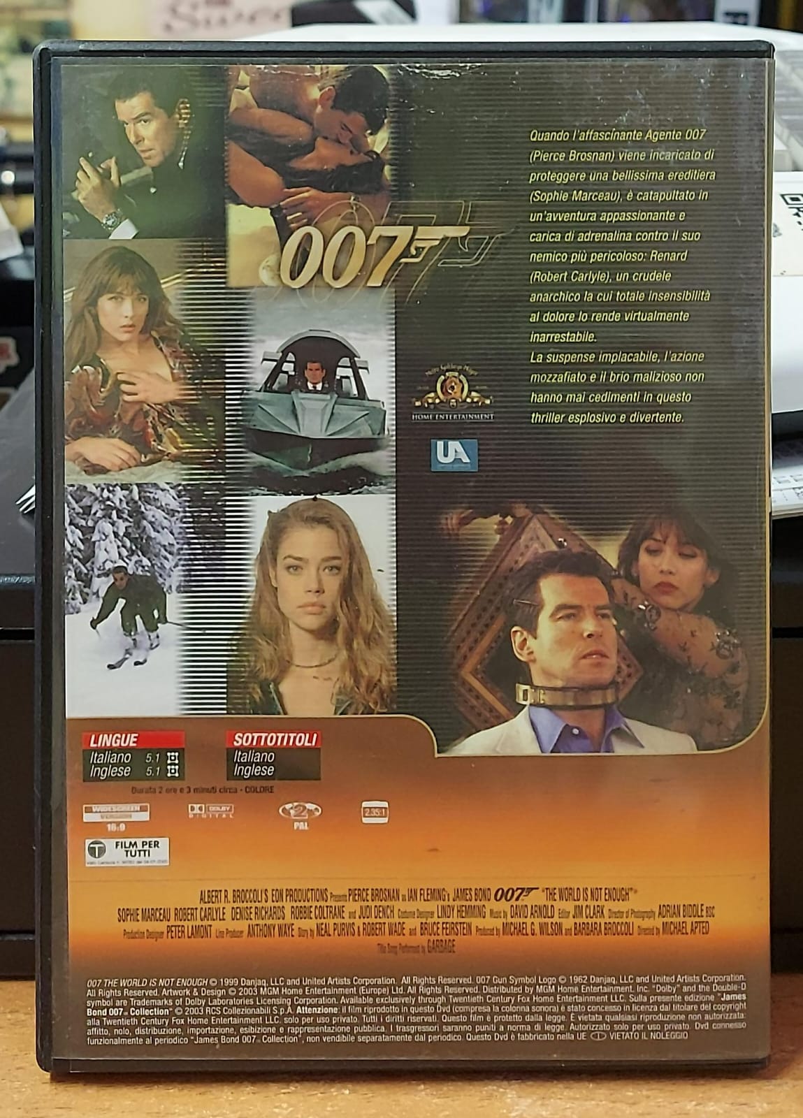 007 IL MONDO NON BASTA