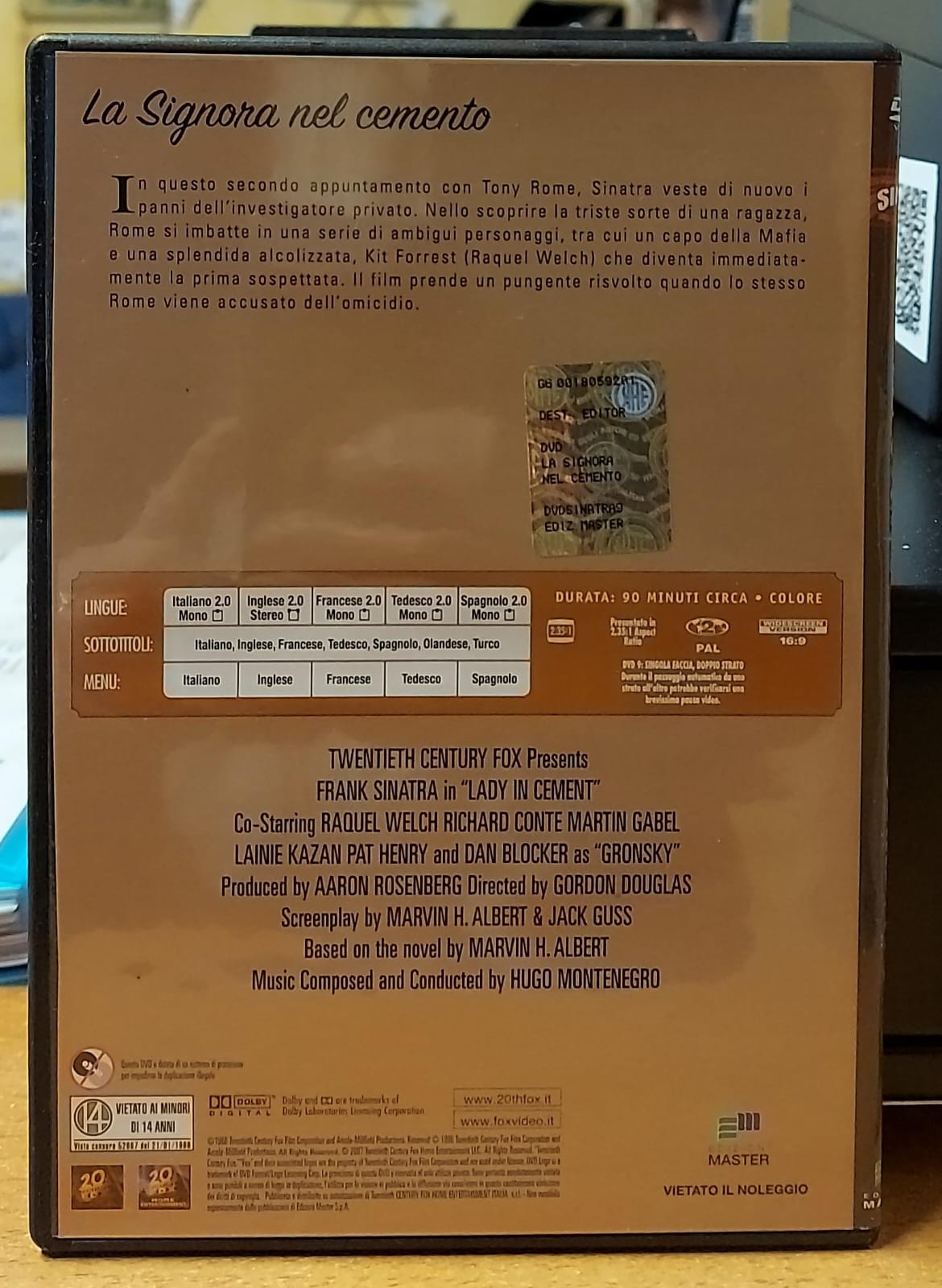 LA SIGNORA NEL CEMENTO