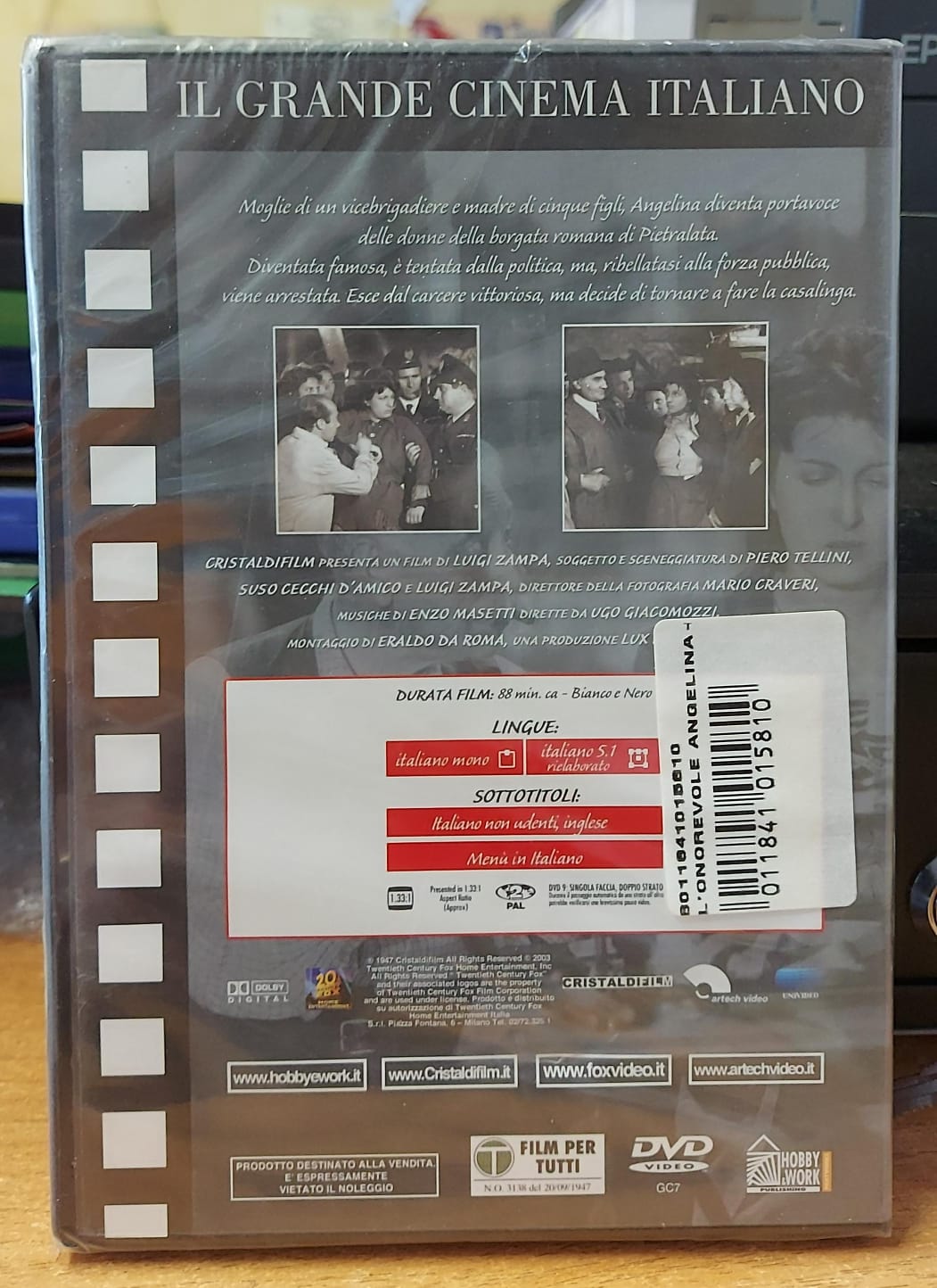 Retro copertina del DVD L’onorevole Angelina con trama e dettagli tecnici