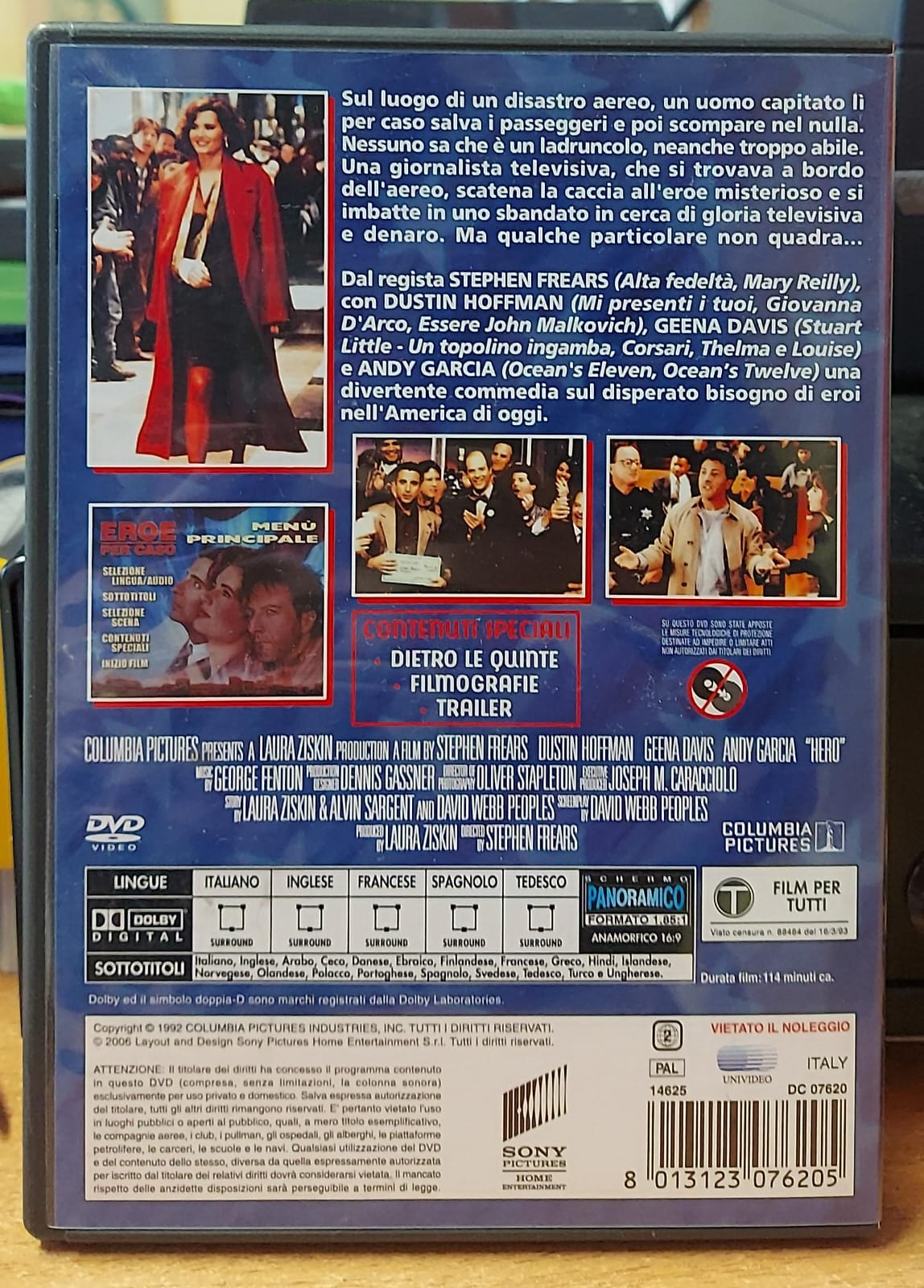 Eroe per caso DVD usato – retro copertina con trama, extra e codice a barre