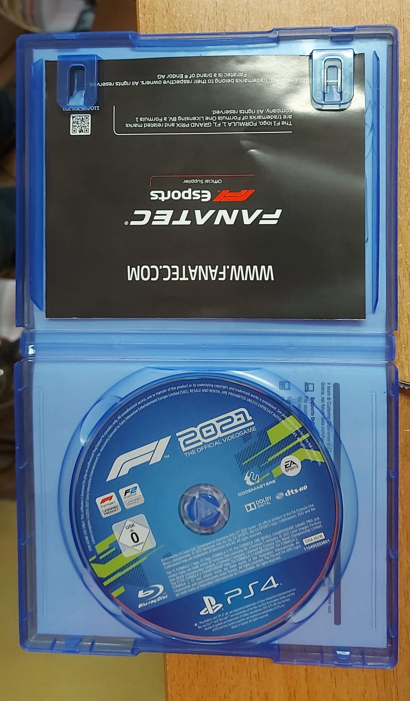 F1 2021 PS4 usato - disco e inserto nella custodia