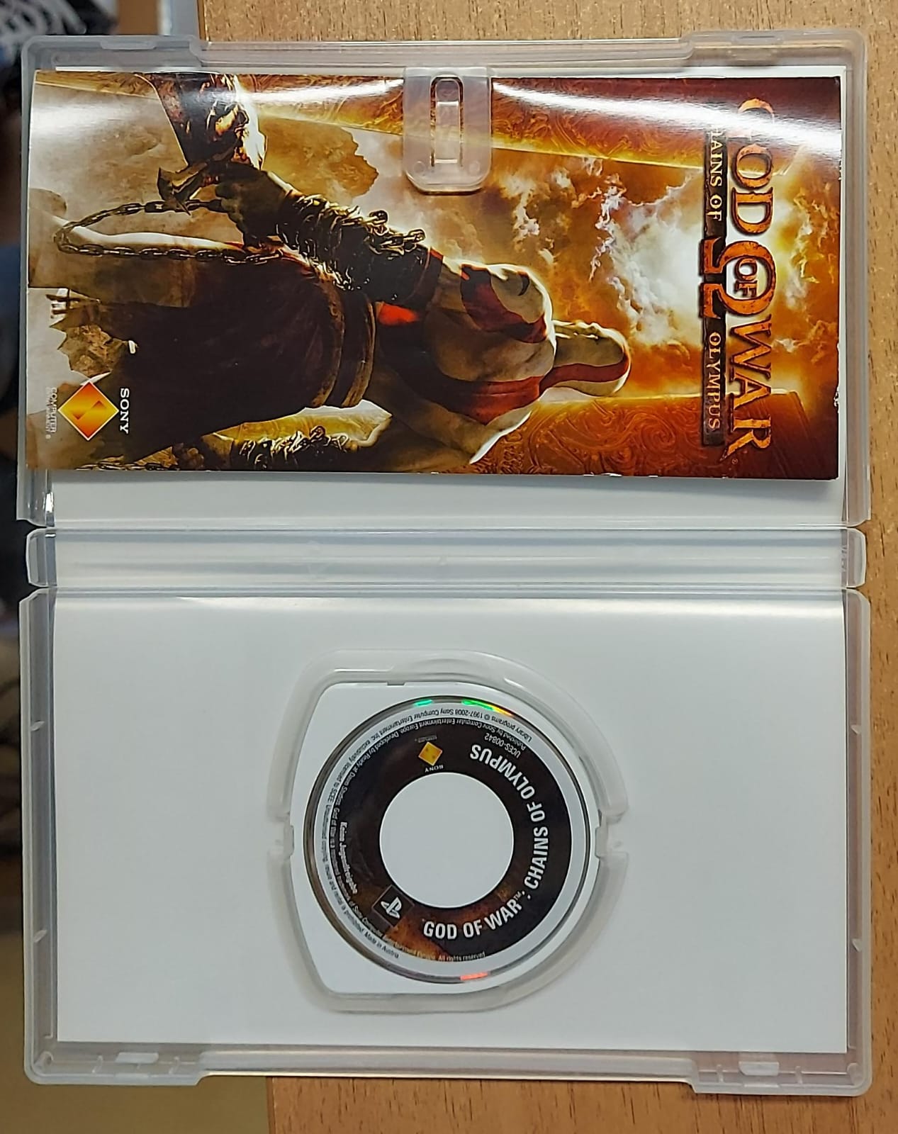 GOD OF WAR CHAINS OF OLYMPUS - ESSENTIALS