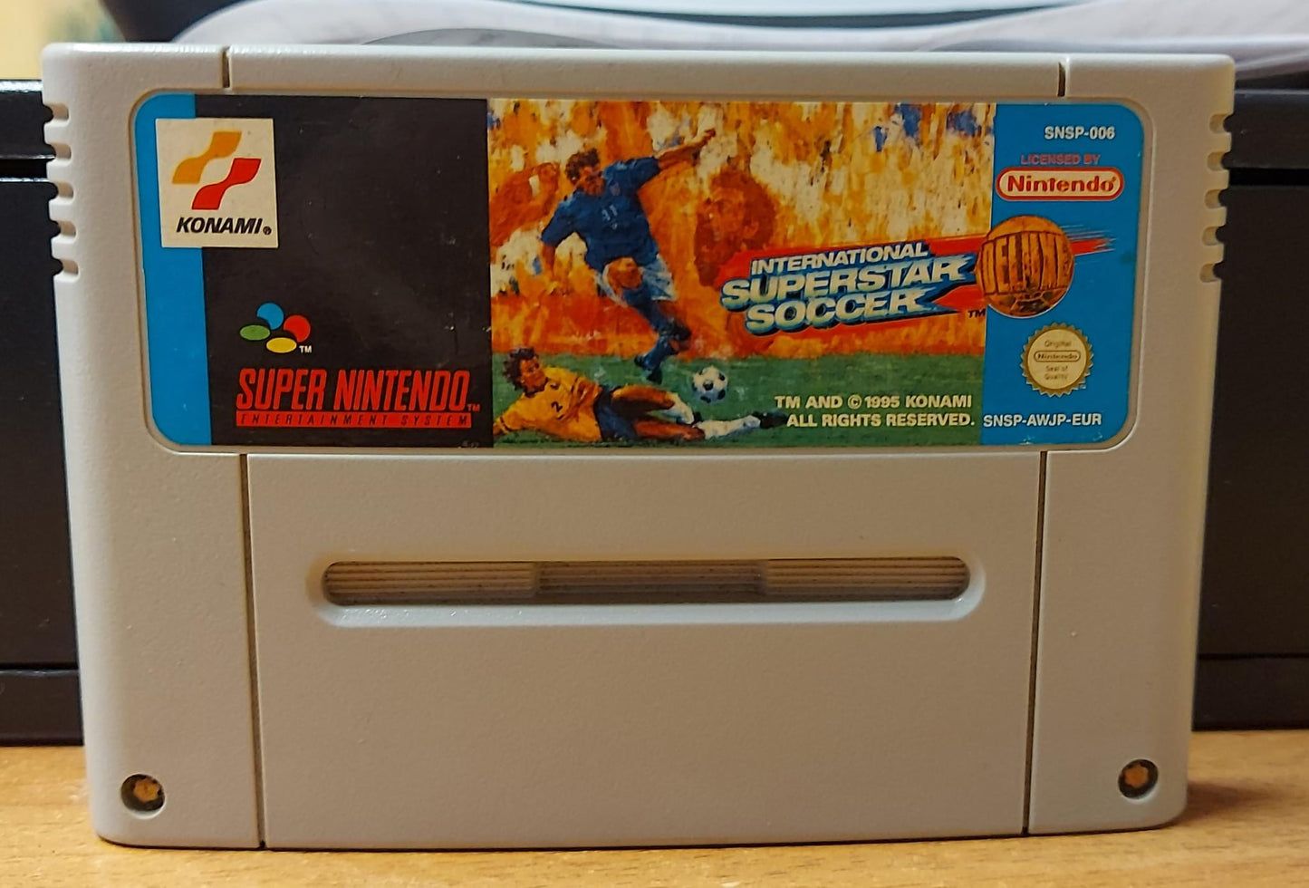 INTERNATIONAL SUPERSTAR SOCCER - SOLO CARTUCCIA