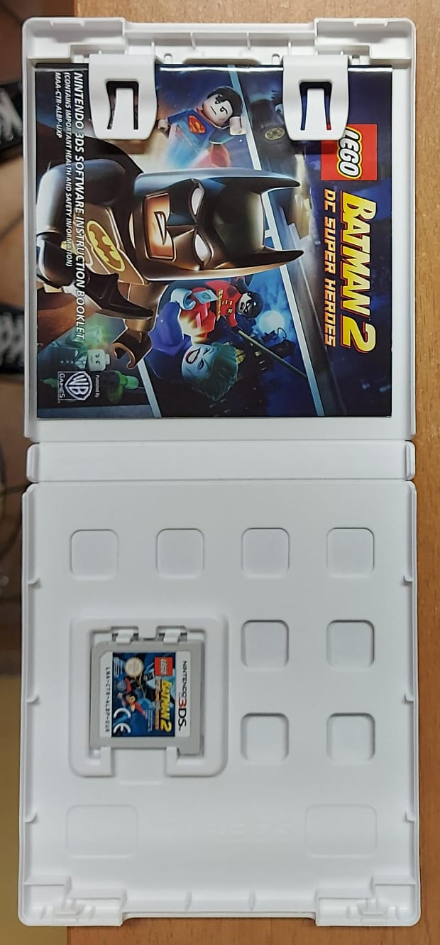 LEGO BATMAN 2 DC SUPER HEROES