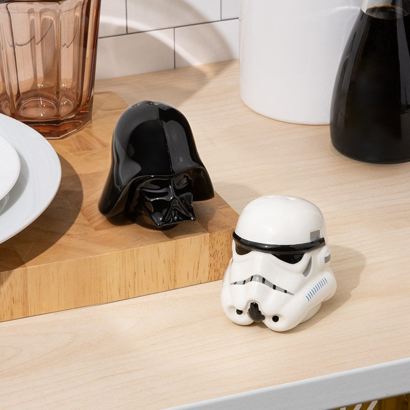 PALADONE - DARTH VADER AND STORMTROOPER SALT AND PEPPER SHAKE