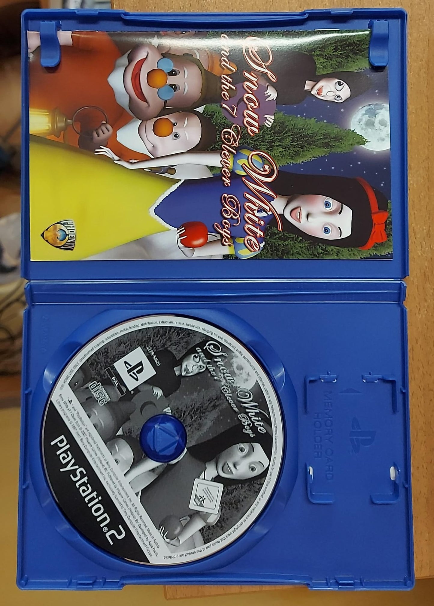 SNOW WHITE AND THE 7 CLEVER BOYS