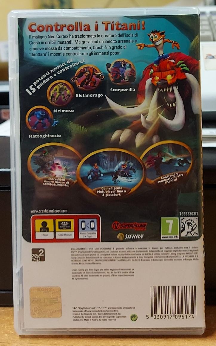 CRASH OF THE TITANS - PSP ESSENTIALS