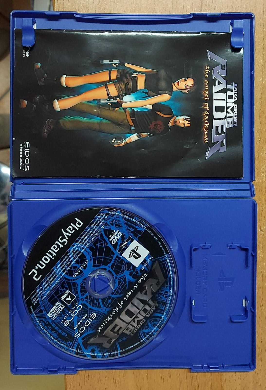 LARA CROFT TOMB RAIDER - THE ANGEL OF DARKNESS