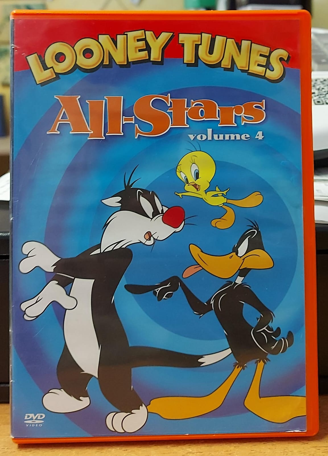 LOONEY TUNES ALL STARS VOLUME 4