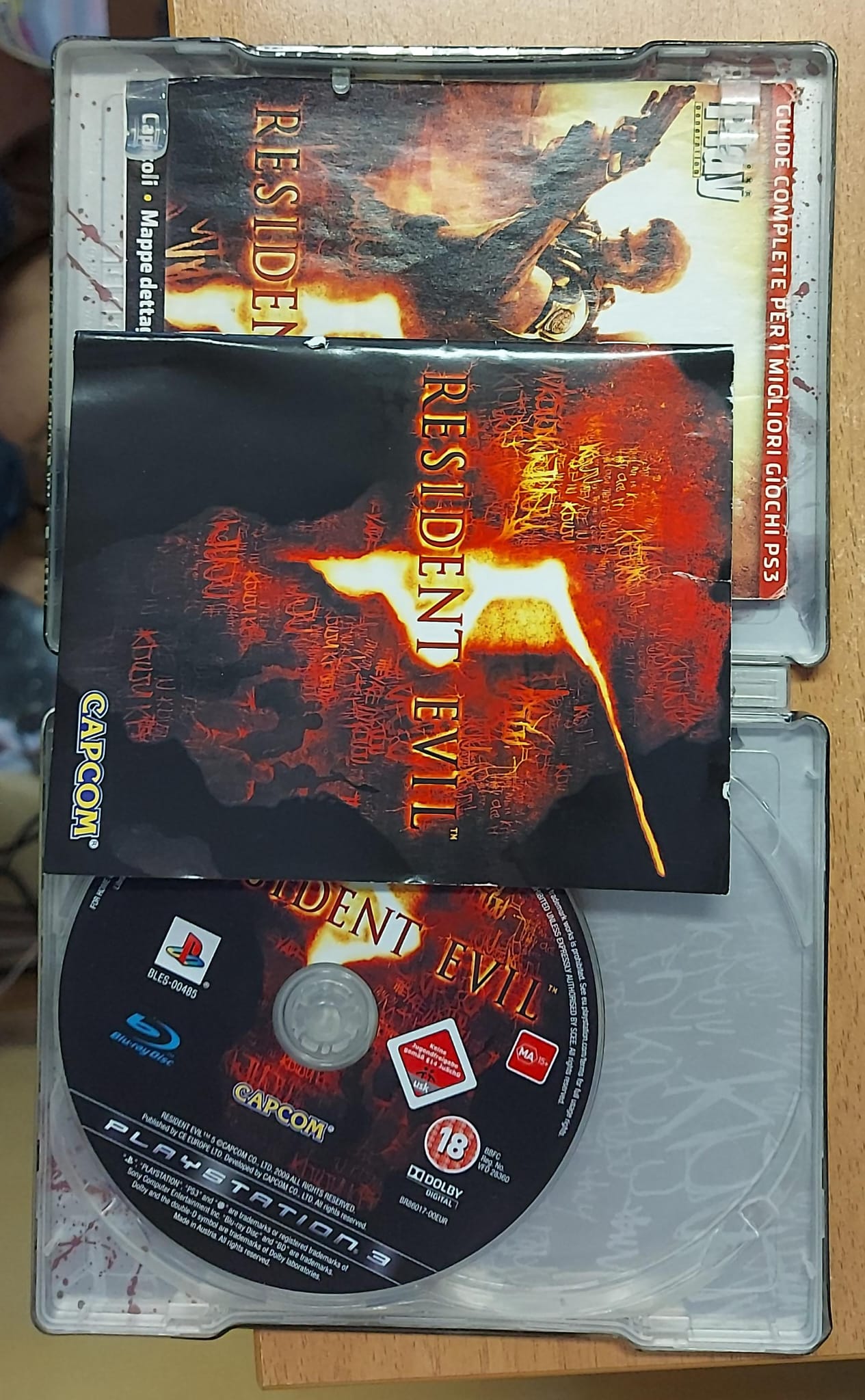 RESIDENT EVIL 5 + STEELBOK