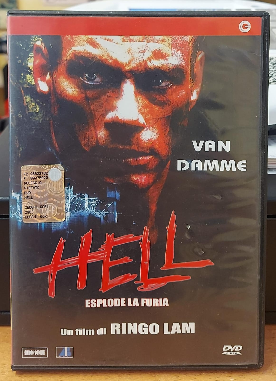 HELL ESPLODE LA FURIA