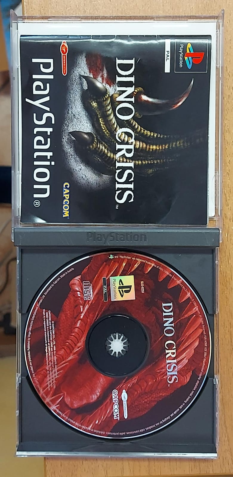 DINO CRISIS