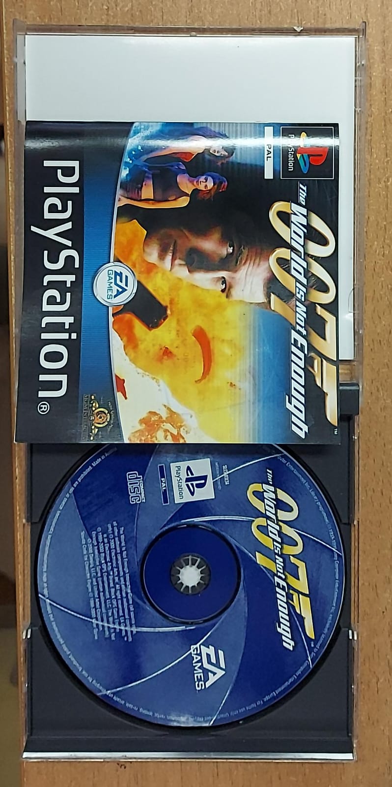 007 THE WORLD IS NOT ENOUGH