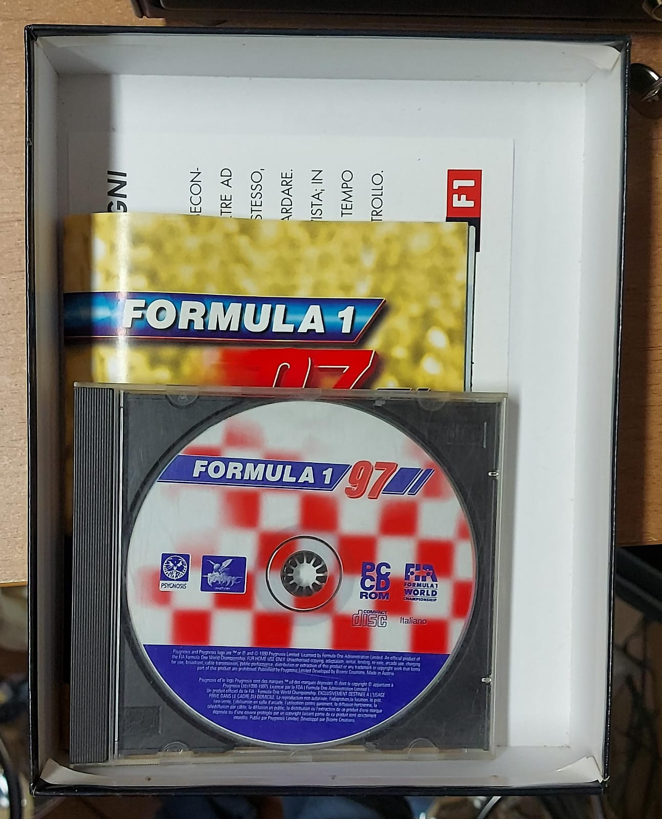FORMULA 1 97 - BIG BOX