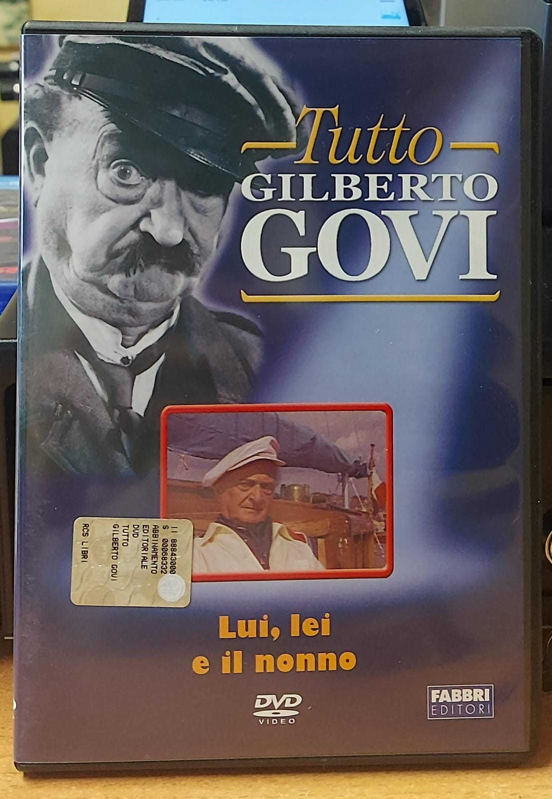 LUI, LEI E IL NONNO