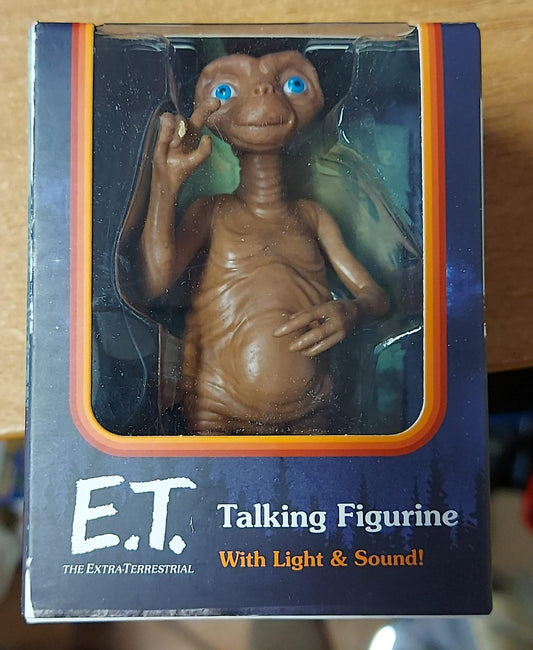 E.T. TALKING FIGURINE : WITH LIGHT AND SOUND!