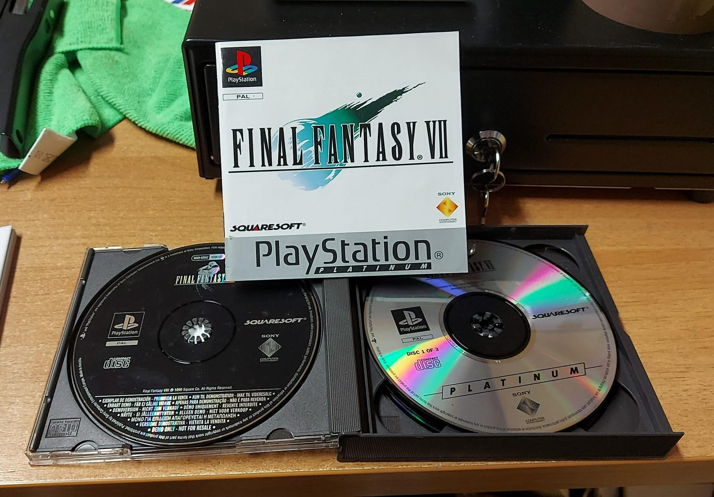 FINAL FANTASY VII - PLATINUM