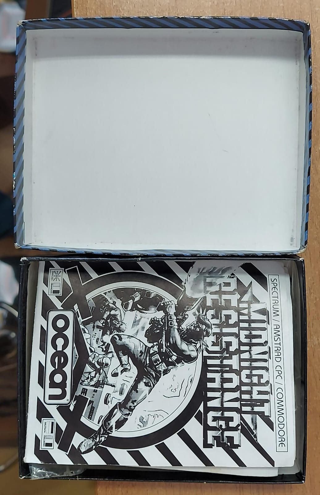 MIDNIGHT RESISTANCE - SOLO CUSTODIA E LIBRETTO NO GIOCO