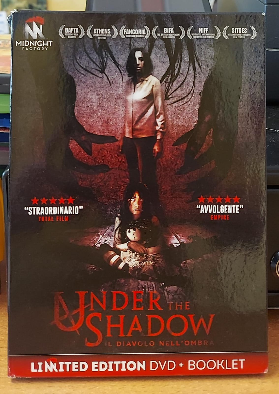 UNDER THE SHADOW IL DIAVOLO NELL'OMBRA