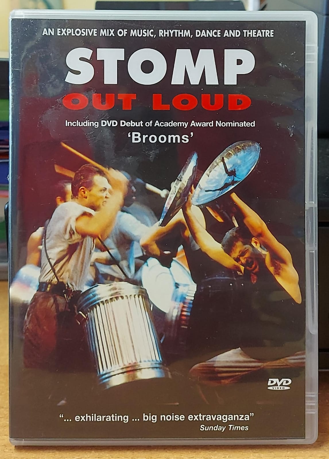 Stomp Out Loud – DVD con 'Brooms' nominato all'Oscar
