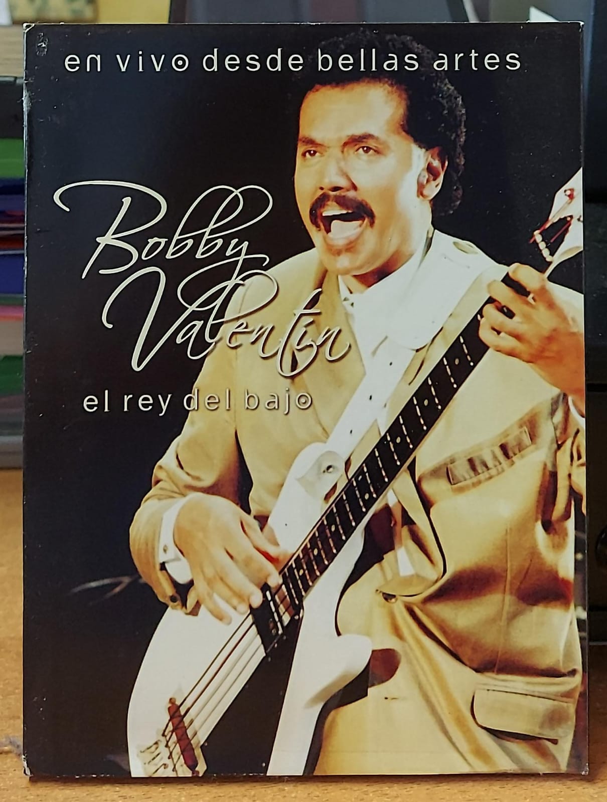 Bobby Valentín – El Rey del Bajo: En Vivo desde Bellas Artes DVD Bronco Records