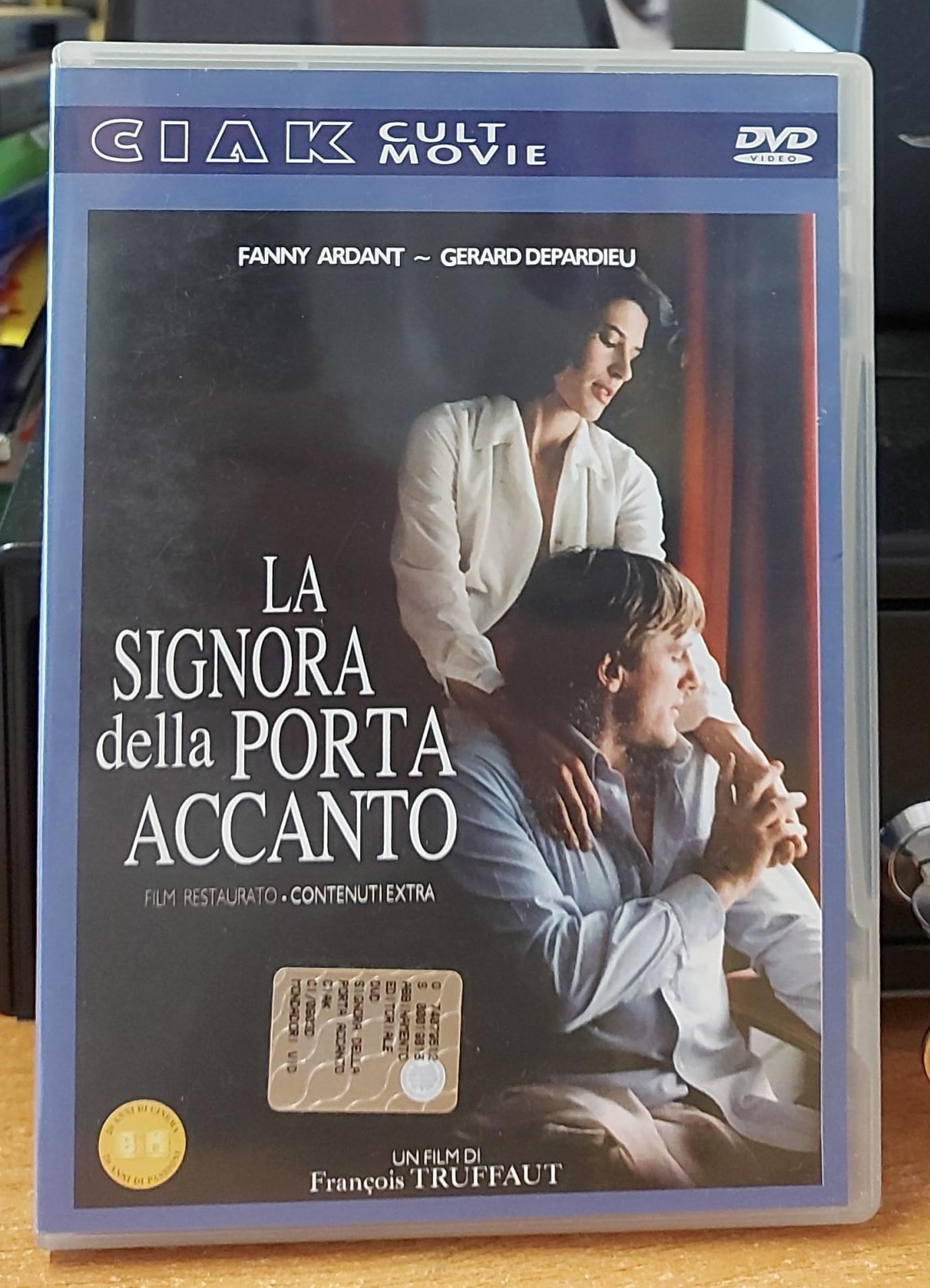 La Signora della Porta Accanto – Copertina anteriore DVD