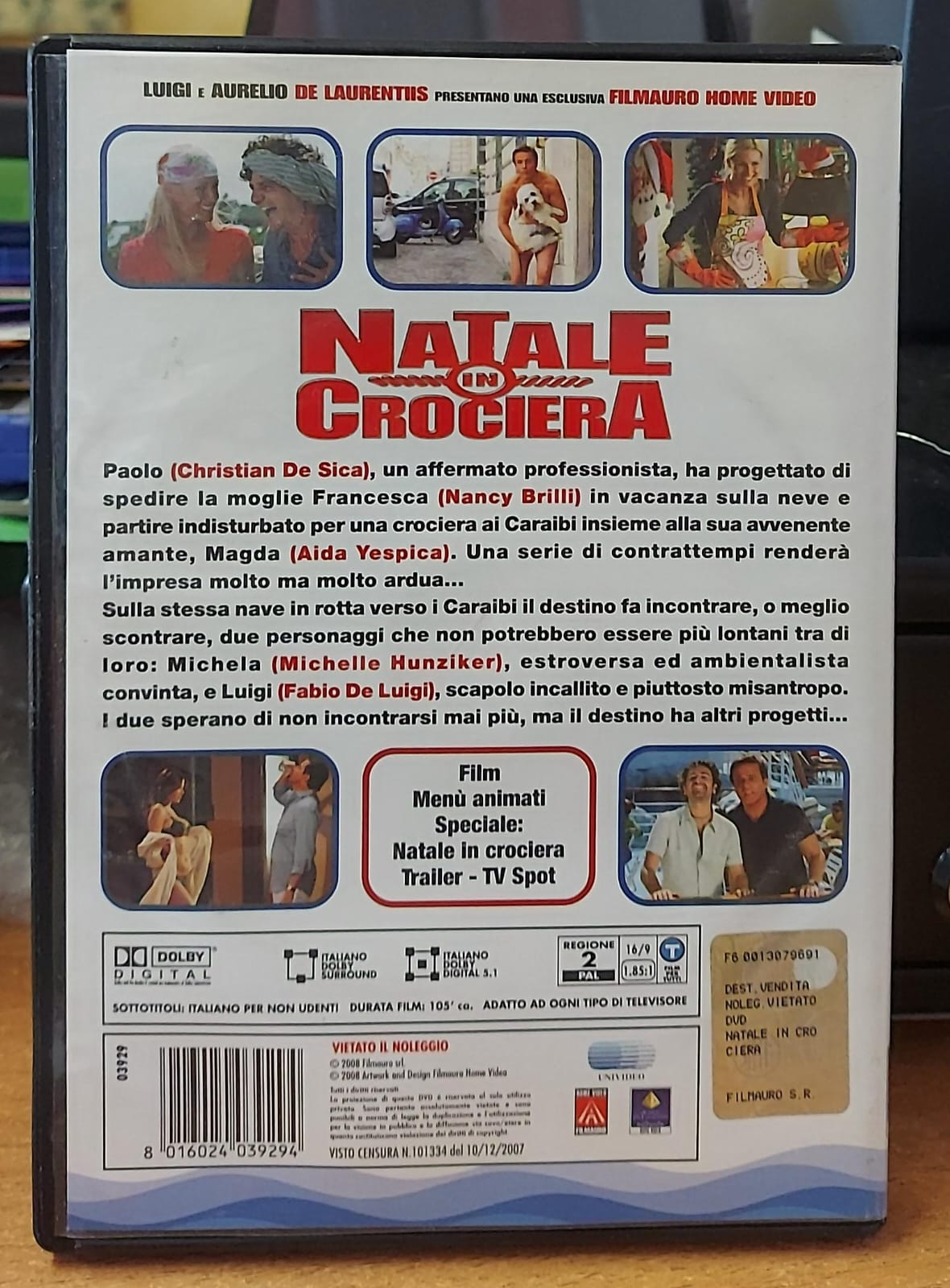 Copertina frontale del DVD Natale in crociera