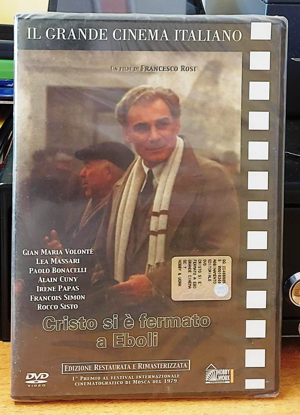 Retro della confezione del DVD Cristo si è fermato a Eboli