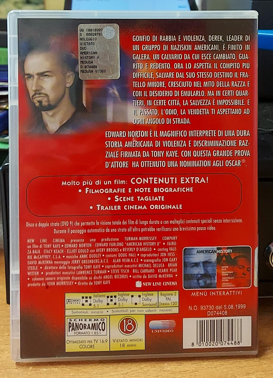 Copertina frontale del DVD American History X Serie Premium Medusa