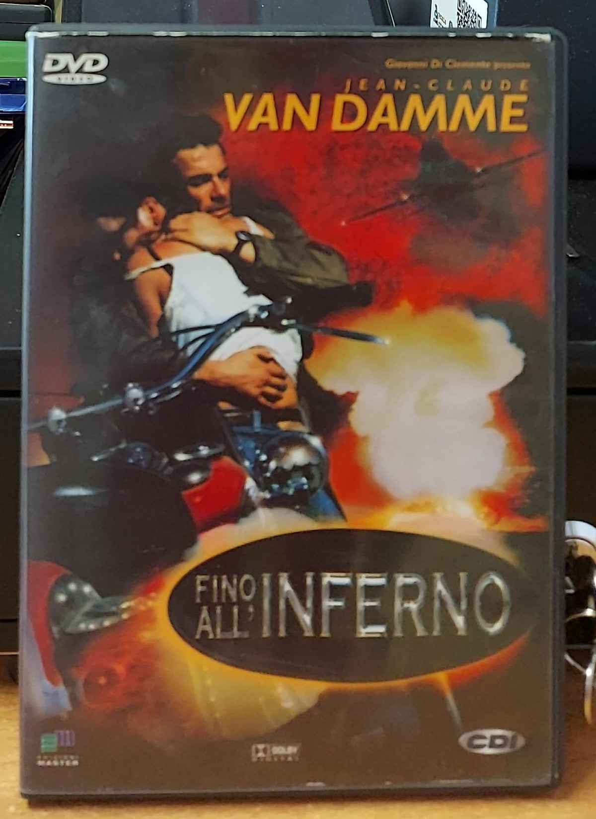 Retro della confezione del DVD Fino all'inferno con trama ed extra
