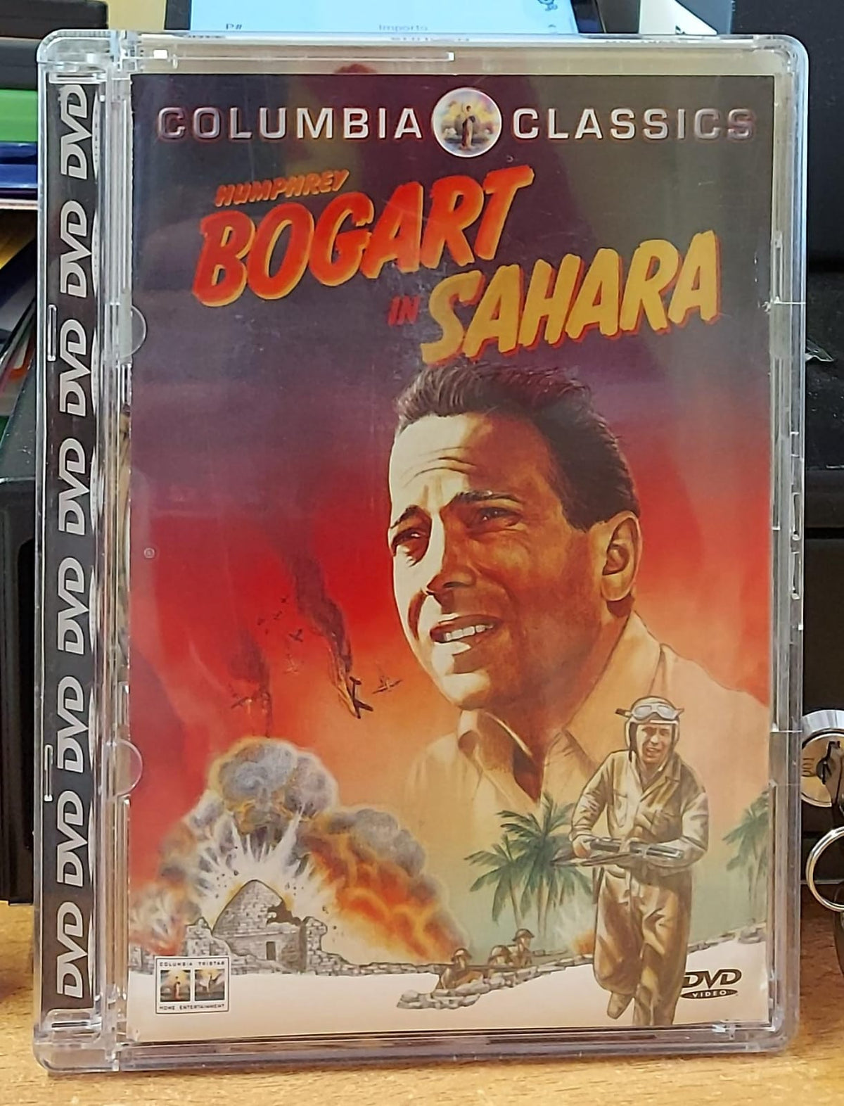 Copertina frontale Sahara con Humphrey Bogart, edizione DVD Columbia Classics
