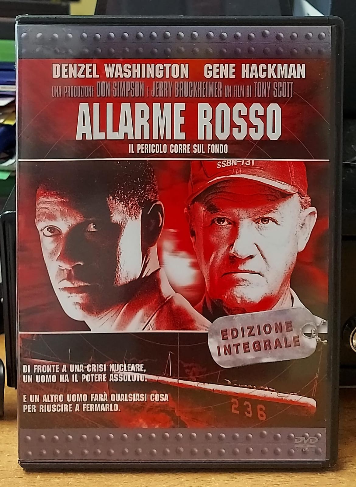 Retro DVD Allarme rosso Edizione integrale con trama e dettagli tecnici