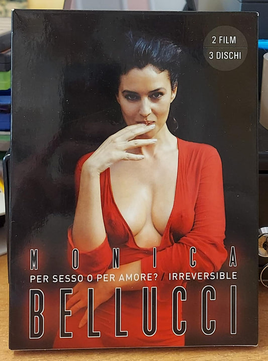 Retro del cofanetto Monica Bellucci con elenco dischi e contenuti