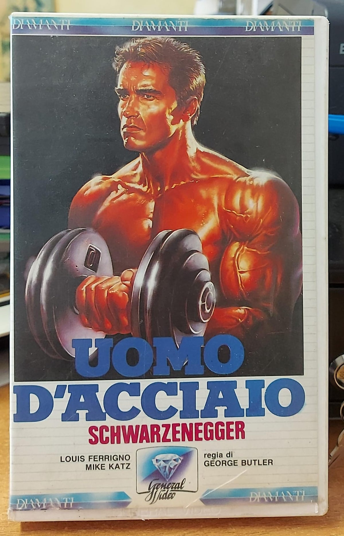 L’uomo d’acciaio Pumping Iron VHS General Video – fronte della copertina