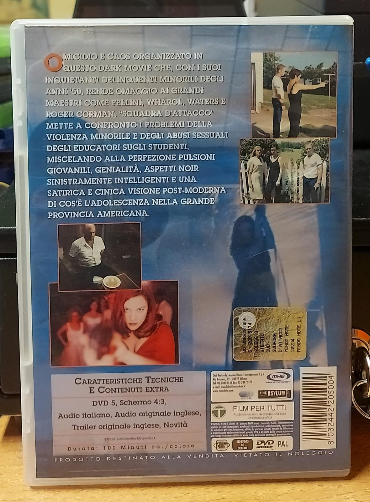 Retro copertina DVD Squadra d'Attacco con dettagli tecnici e codice a barre