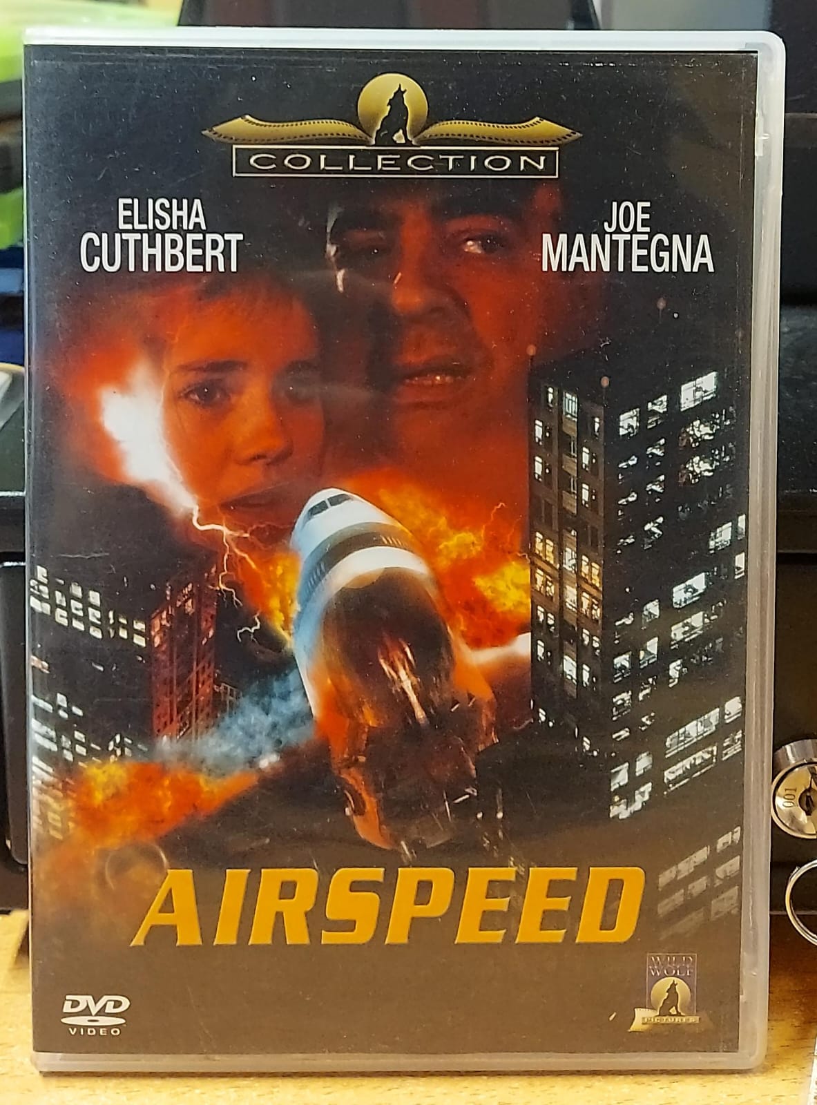Fronte copertina DVD Airspeed con Elisha Cuthbert e Joe Mantegna