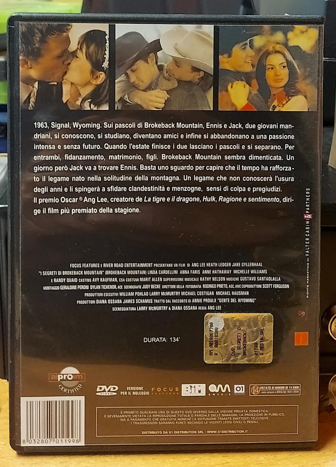 Retro copertina DVD I segreti di Brokeback Mountain con trama, crediti e codice a barre
