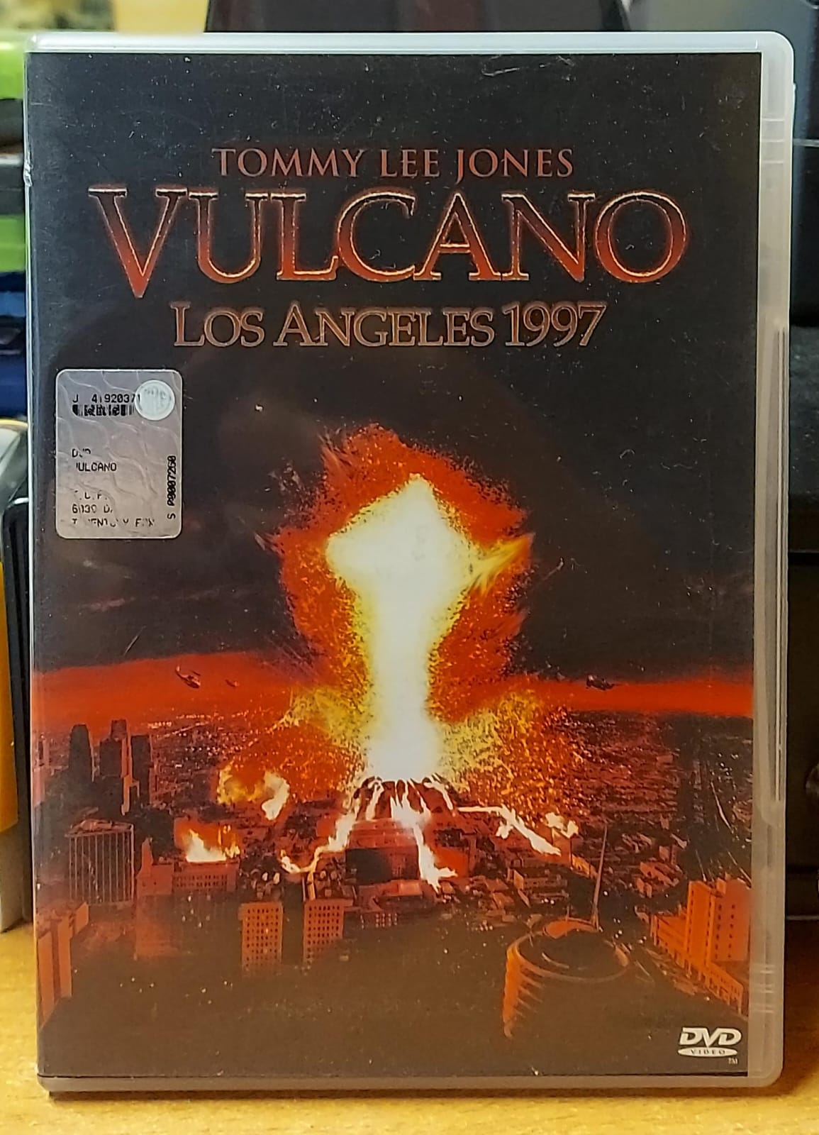 Fronte copertina DVD Vulcano Los Angeles 1997 con Tommy Lee Jones