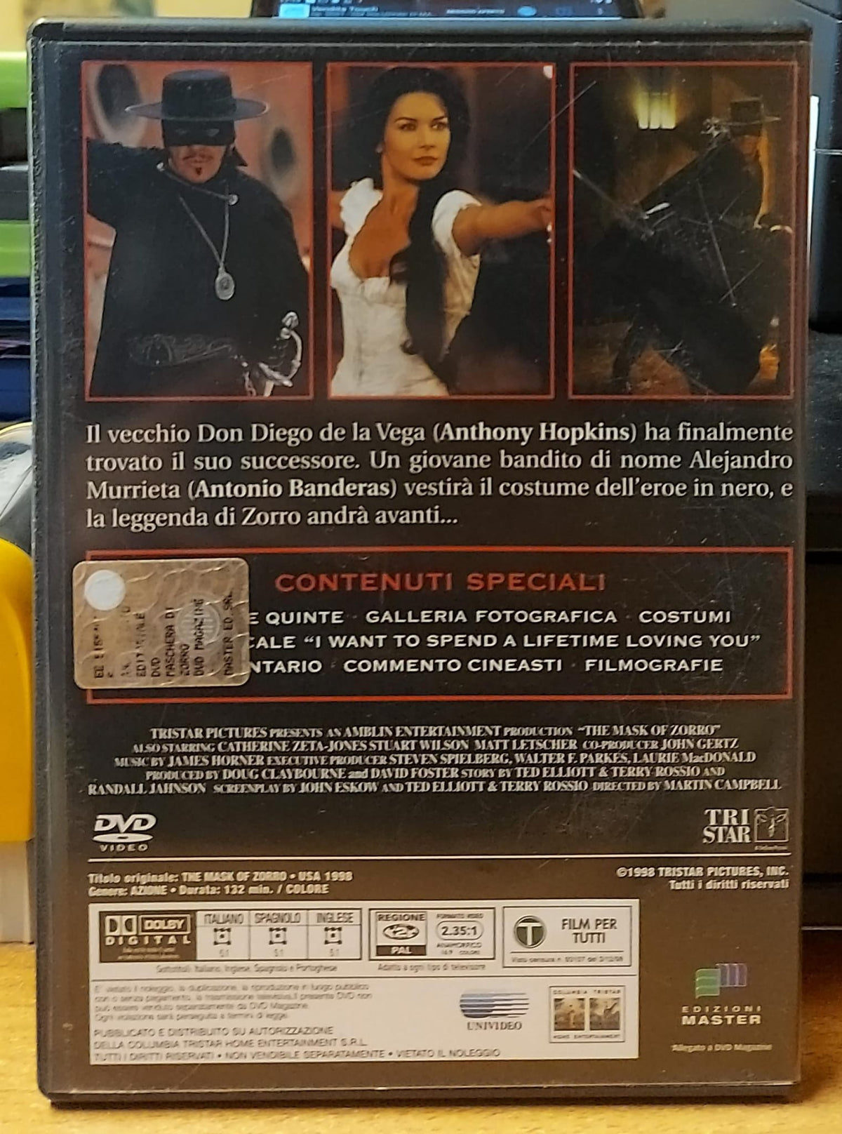 Retro copertina DVD La Maschera di Zorro con trama, contenuti speciali e caratteristiche tecniche