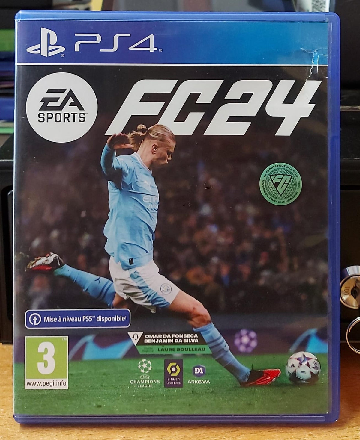 EA Sports FC 24 PS4 usato - fronte della custodia con Haaland